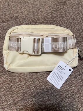 lululemon bike bag Lululemon Rally Bag - Nimbus / Zippy Green